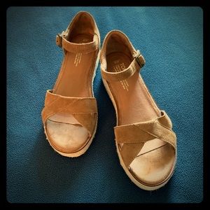 Toms espadrilles size 9